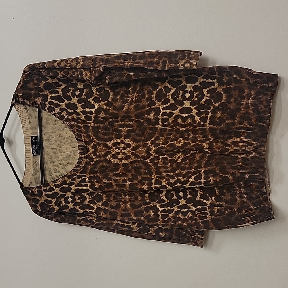 Leopard 1X Forever 21 Printed Sweater euc